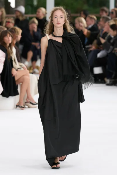 Look 40